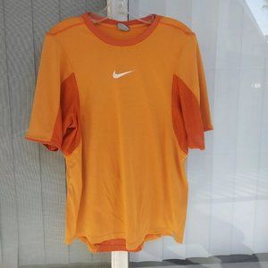 Rear Nike Sphere React T-Shirt size M in good condition